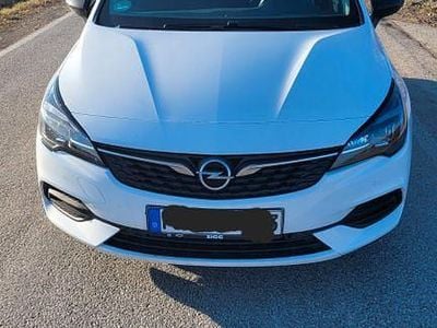 Weiß Gebraucht 2021 Opel Astra Edition Limousine | 14.150 €