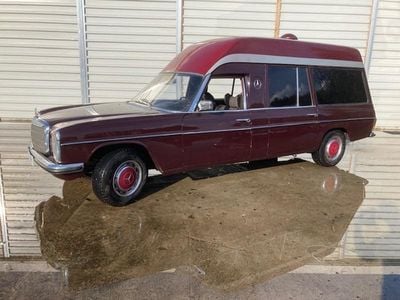 Second-hand Mercedes W114 65 CP (47 kW) 1974 Break