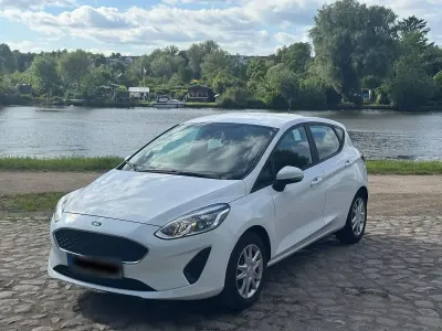 Gebraucht Ford Fiesta Trend 71 PS (52 kW) 2018 Weiß Kleinwagen