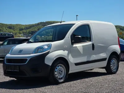 Gebraucht Fiat Fiorino 80 PS (58 kW) 2022 Weiß Van / Kleinbus
