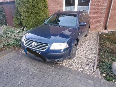 Gebraucht VW Passat 116 PS (85 kW) 2003 Blau Kombi