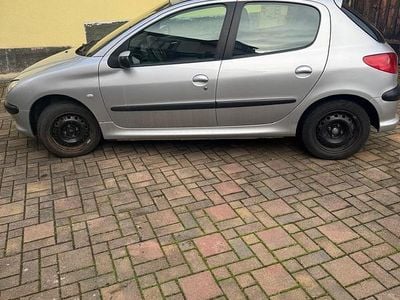 Silber Gebraucht 2004 Peugeot 206 Kleinwagen | 2.800 € (Fairer Preis)