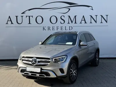 Używany Mercedes GLC300e Exclusive 194 KM (142 kW) 2021 Srebrny SUV