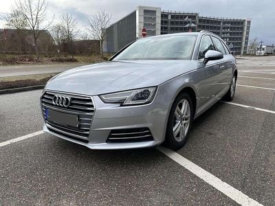 Grau Gebraucht 2017 Audi A4 Ambiente Kombi | 16.900 € (Guter Preis)