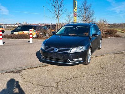 Second-hand VW Passat R 300 CP (220 kW) 2012 Negru Break