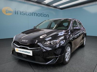 Usado Kia Ceed Vision 140 HP (102 kW) 2025 Preto Citadino