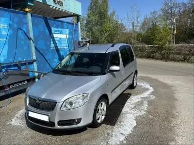 Gebraucht Skoda Roomster Comfort 105 PS (77 kW) 2008 Silber Van / Kleinbus