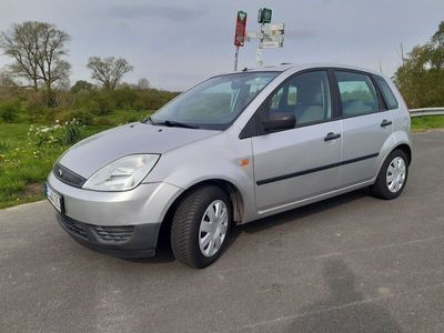 gebraucht Ford Fiesta Omas60 PS nur 65TKm TüV neu!