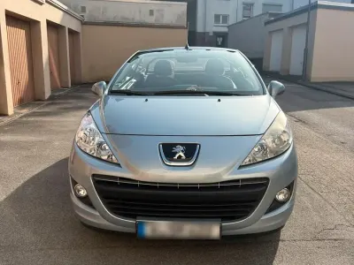 Gebraucht Peugeot 207 CC 120 PS (88 kW) 2010 Andere farben Cabrio
