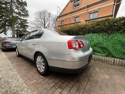 Gebraucht VW Passat 116 PS (85 kW) 2007 Silber Limousine