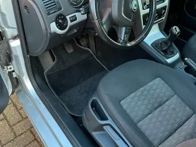 Używany Skoda Octavia 105 KM (77 kW) 2011 Srebrny Kombi