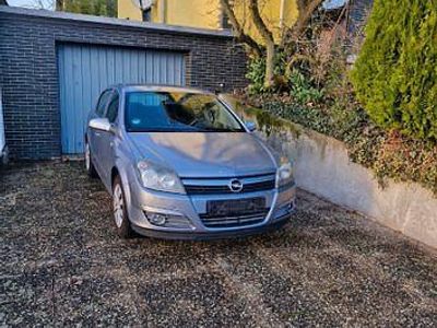 Gebraucht Opel Astra 90 PS (66 kW) 2005 Silber Limousine