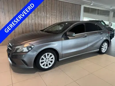 Gebraucht Mercedes A180 Prestige 122 PS (89 kW) 2016 Grau Kleinwagen