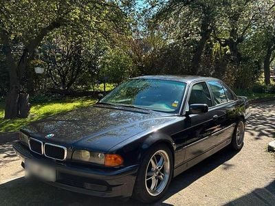 Usata BMW 728 Shadowline 193 CV (141 kW) 1996 Nero Berlina