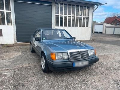 Usata Mercedes E230 135 CV (99 kW) 1989 Berlina
