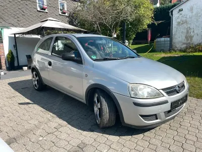 Gebraucht Opel Corsa 60 PS (44 kW) 2006 Silber Kleinwagen