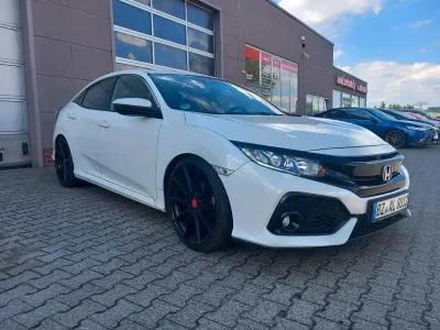 Gebraucht Honda Civic Elegance 129 PS (94 kW) 2018 Weiß Limousine