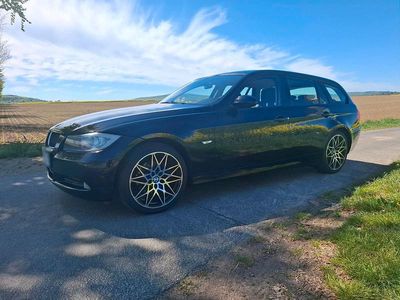 Gebraucht BMW 320 150 PS (110 kW) 2007 Schwarz Kombi