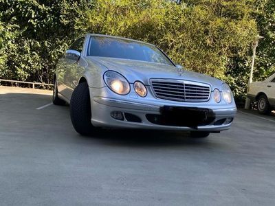 Mercedes E280
