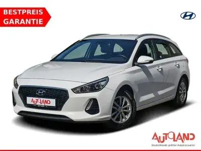 Gebraucht Hyundai i30 140 PS (102 kW) 2018 Weiß Kombi