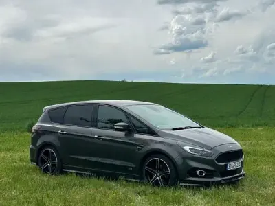Używany Ford S-MAX ST-Line 190 KM (139 kW) 2019 Szary Minivan