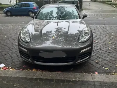 Gebraucht Porsche Panamera 250 PS (183 kW) 2013 Grau Kleinwagen