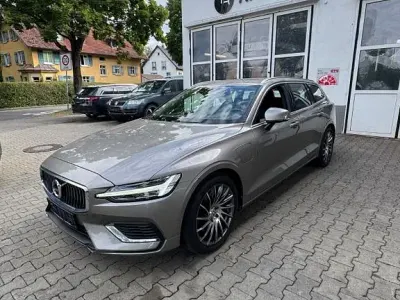 Gebraucht Volvo V60 Inscription 341 PS (250 kW) 2020 Grau Kombi