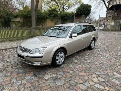 Usata Ford Mondeo 170 CV (125 kW) 2005 Oro Station wagon