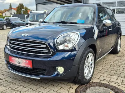 Gebraucht Mini Cooper D 111 PS (81 kW) 2014 Cosmic blue Kleinwagen