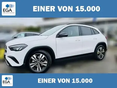 Usata Mercedes GLA200 Progressive 163 CV (119 kW) 2024 Bianco SUV