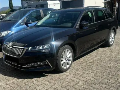 Gebraucht Skoda Superb Ambition 218 PS (160 kW) 2020 Schwarz Kombi