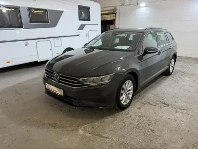 Gebraucht VW Passat 150 PS (110 kW) 2021 Grau Kombi
