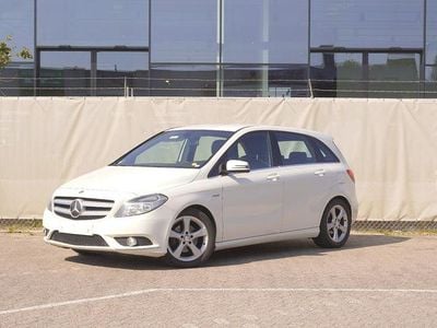 Mercedes B200
