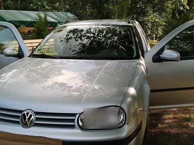 Silber Gebraucht 2002 VW Golf IV Kombi | 850 € (Fairer Preis)