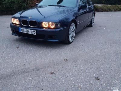 BMW 523