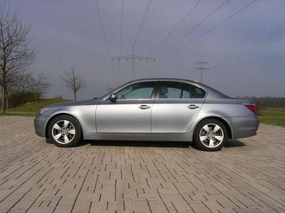 Gebraucht BMW 530 Sport Line 231 PS (169 kW) 2005 Grau Limousine