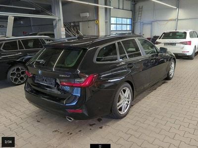 Schwarz Gebraucht 2022 BMW 320 M Sport Kombi | 19.599 € (Superpreis)