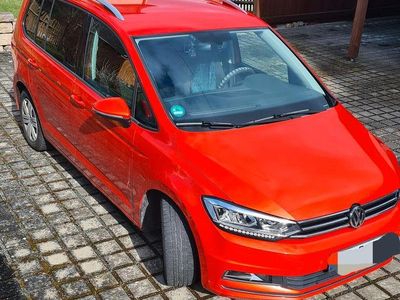 Gebraucht VW Touran Sound 150 PS (110 kW) 2017 Orange Van / Kleinbus