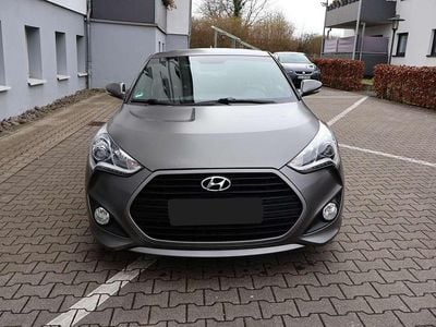 Grau Gebraucht 2015 Hyundai Veloster Style Coupé | 13.000 € (Teuer)