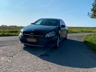 Second-hand Mercedes A180 109 CP (80 kW) 2017 Negru Break