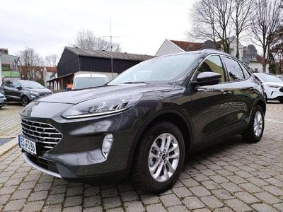 Grau Gebraucht 2024 Ford Kuga Titanium SUV | 24.989 € (Guter Preis)