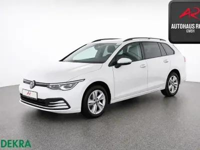 Gebraucht VW Golf VIII 150 PS (110 kW) 2022 Weiss (metallic) Kombi