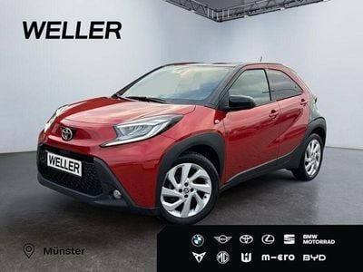 Gebraucht Toyota Aygo X Pulse 72 PS (52 kW) 2022 Rot SUV