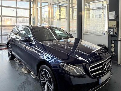 Blau Gebraucht 2020 Mercedes E220 Kombi | 29.990 € (Fairer Preis)