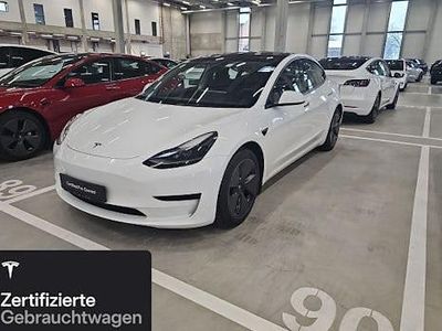 Weiß Gebraucht 2021 Tesla Model 3 Standard Range Limousine | 27.300 € (Fairer Preis)