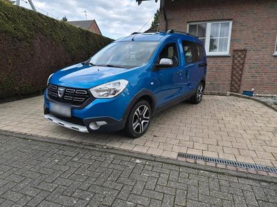 Gebraucht Dacia Dokker 115 PS (84 kW) 2017 Blau Van / Kleinbus