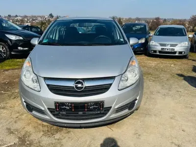 Gebraucht Opel Corsa Selection 80 PS (58 kW) 2009 Silber Kleinwagen