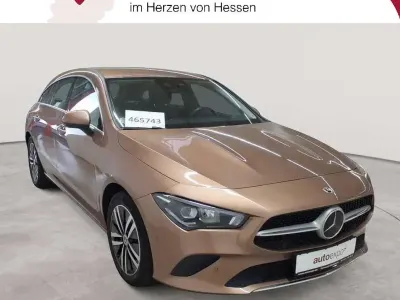 Brugt Mercedes CLA220 Progressive 190 HK (139 kW) 2023 Guld Sedan