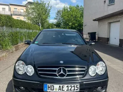 Gebraucht Mercedes CLK200 184 PS (135 kW) 2009 Schwarz Coupé