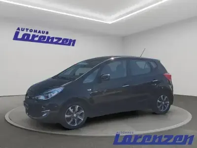 Gebraucht Hyundai ix20 Trend 125 PS (91 kW) 2016 Phantom black Kleinwagen
